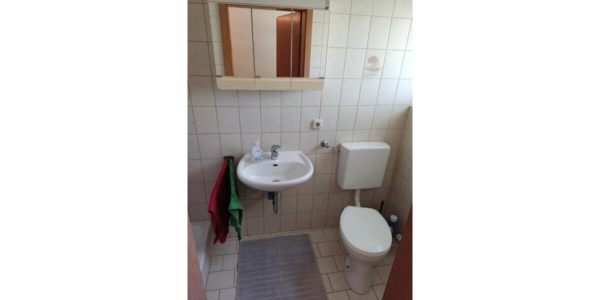 Etagenwohnung Volkach - 1 Zimmer, 35 m&sup2;, 300&euro; | Angebot:26395887