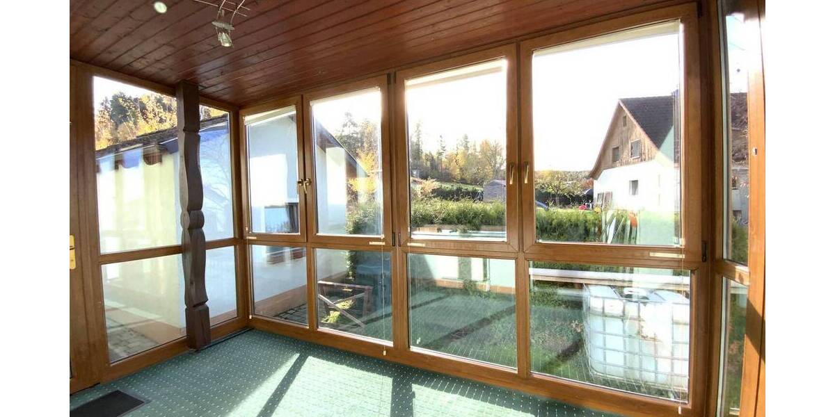 Einfamilienhaus Oberviechtach - 8 Zimmer, 190 m&sup2;, 255.000&euro; | Angebot:25984404