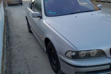 BMW 520 293.000 km 800 € Asbach-Bäumenheim 86663