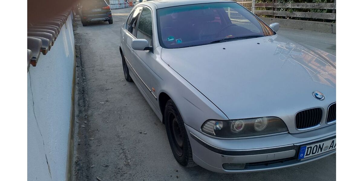 BMW 520 293.000 km 800 € Asbach-Bäumenheim 86663