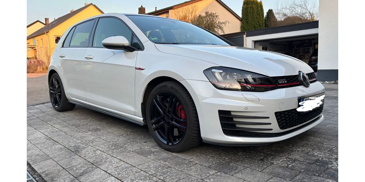 VW Golf 128.200 km 16.500 &euro; Würzburg 97072
