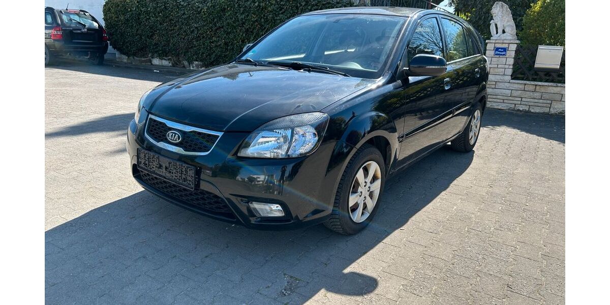 Kia Rio 188.400 km 1.690 &euro; Wertingen-Roggden 86637