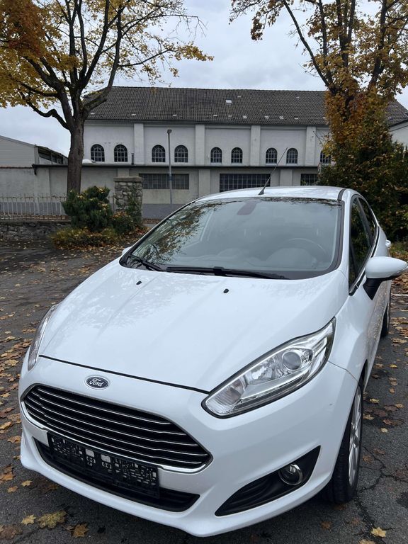 Ford Fiesta 128.000 km 8.690 € Hemer 58675