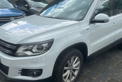 VW Tiguan 194.100 km 8.999 &euro; Düsseldorf 40231