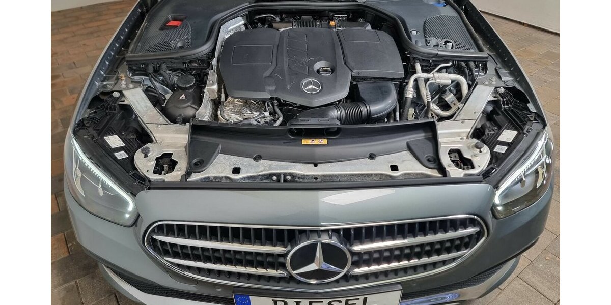 Mercedes-Benz E 200 dA LED AHK Navi Widescreen MBUX Leder 57.900 km 29.999 &euro; Garrel 49681