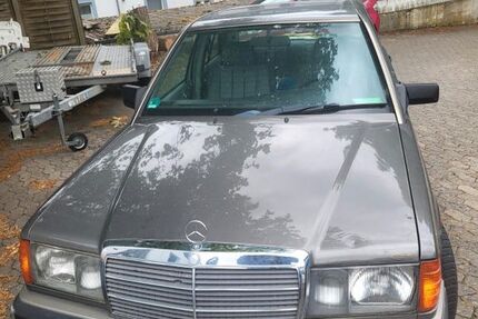 Mercedes-Benz 190 306.000 km 2.999 &euro; Mainz 55118