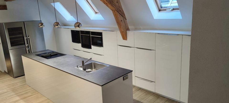 Dachgeschoßwohnung Neustadt an der Waldnaab - 7 Zimmer, 190 m&sup2;, 1.400&euro; | Angebot:24396234