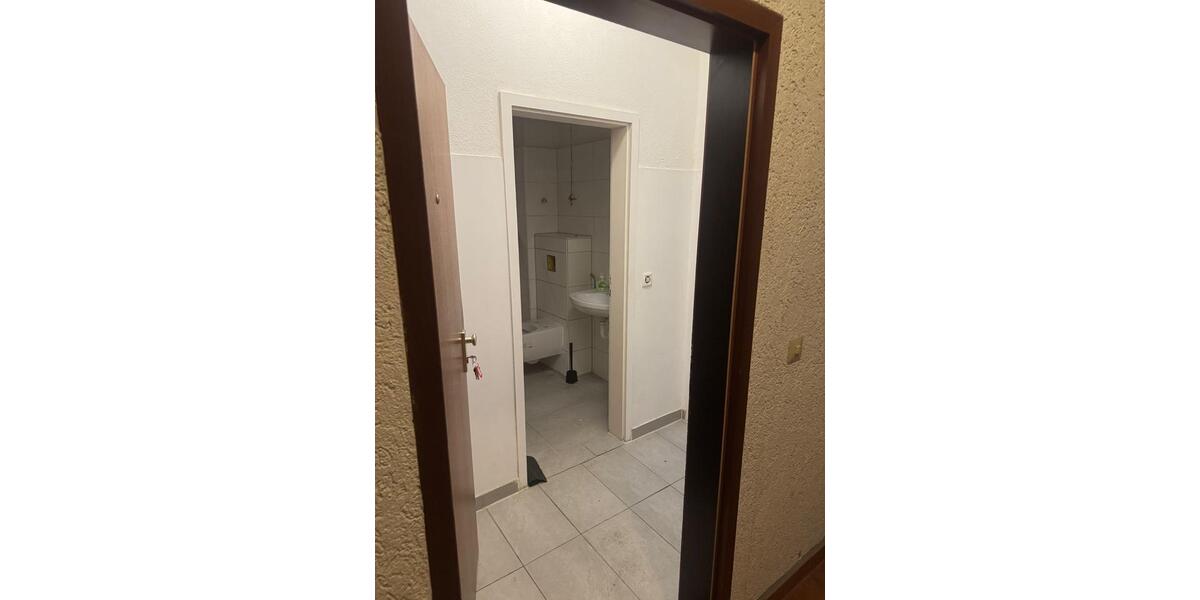 Erdgeschoßwohnung Ludwigshafen am Rhein - 1 Zimmer, 36 m&sup2;, 600&euro; | Angebot:25987814