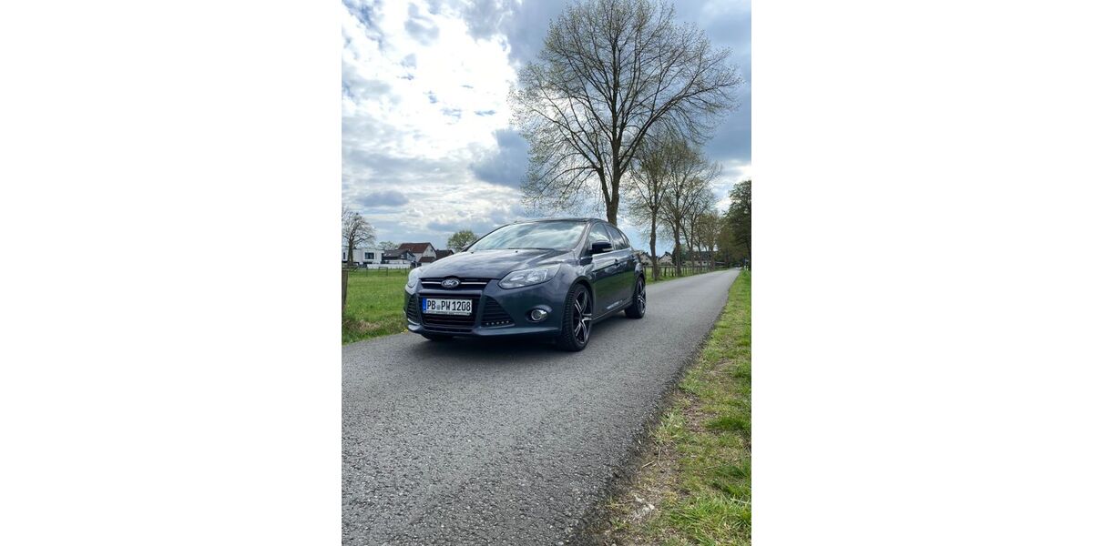 Ford Focus 120.000 km 4.500 &euro; Paderborn 33106
