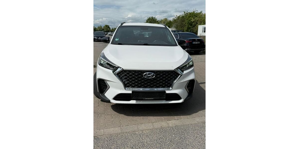 Hyundai TUCSON 156.035 km 15.490 &euro; Berlin 12351