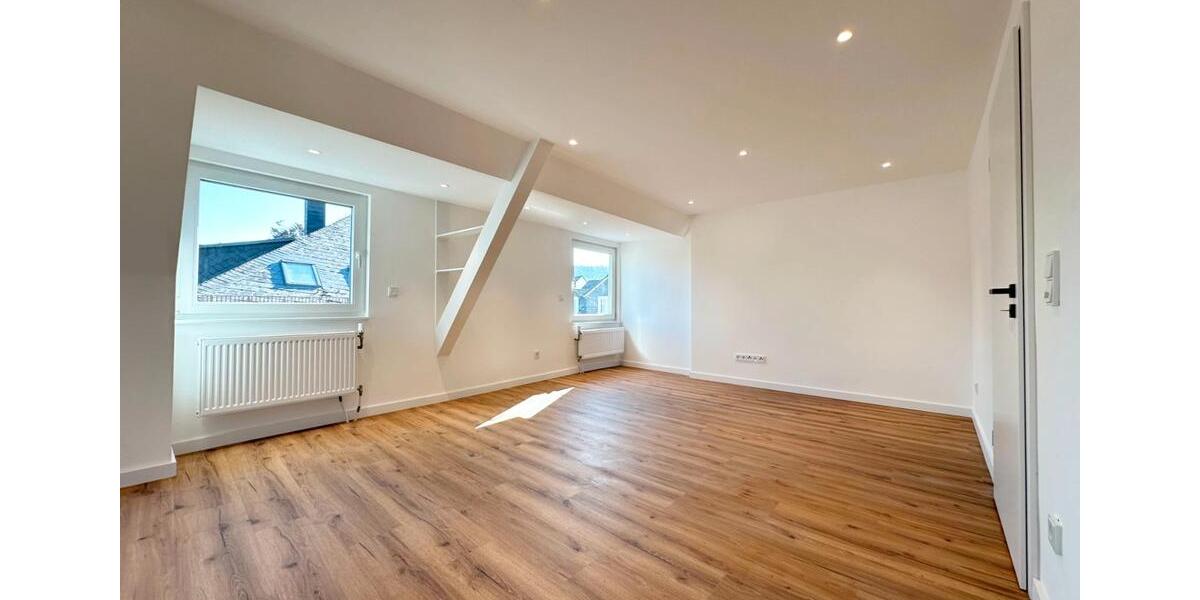 Etagenwohnung Siegen - 2 Zimmer, 60 m&sup2;, 216.000&euro; | Angebot:26425131