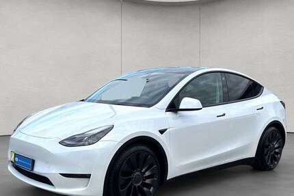 Tesla Model Y 39.788 km 40.990 € Esslingen am Neckar 73730