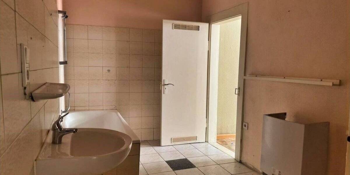 Mehrfamilienhaus, Wohnhaus Gunzenhausen - 1 Zimmer, 253 m&sup2;, 399.000&euro; | Angebot:25686492