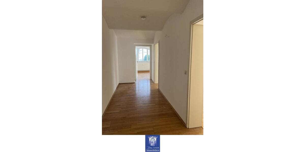 Etagenwohnung Meißen - 4 Zimmer, 145 m&sup2;, 1.025&euro; | Angebot:26346591