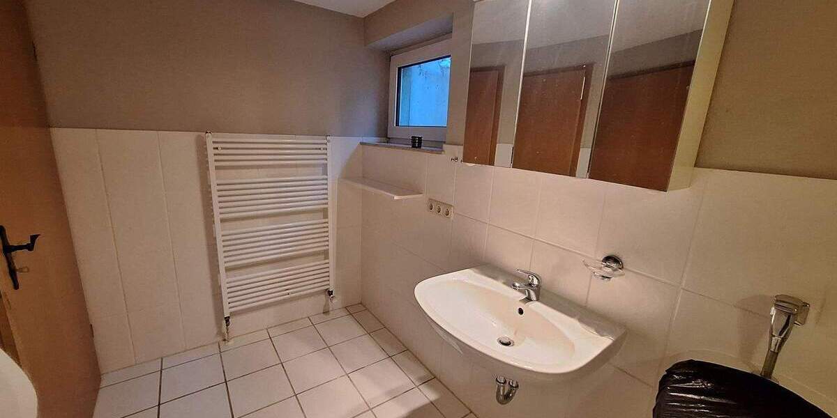 Mehrfamilienhaus, Wohnhaus Wakendorf I - 4 Zimmer, 130 m&sup2;, 1.100&euro; | Angebot:25288920