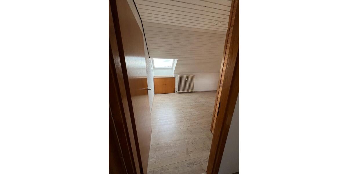 Dachgeschoßwohnung Solingen Höhscheid - 2 Zimmer, 54 m&sup2;, 450&euro; | Angebot:24919424