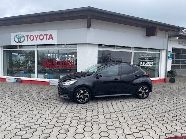 Toyota Yaris 1.010 km 23.600 &euro; Cham 93413