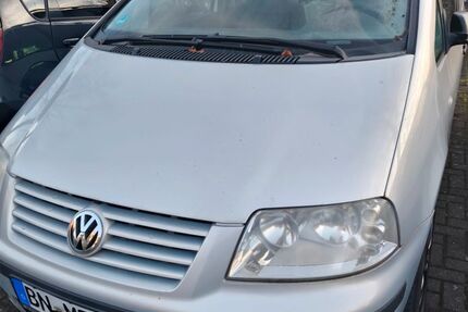 VW Sharan 273.000 km 2.100 &euro; Bonn 53229