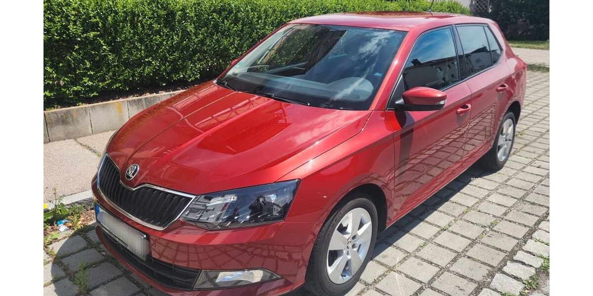 Skoda Fabia 106.000 km 9.400 &euro; Kissing 86438