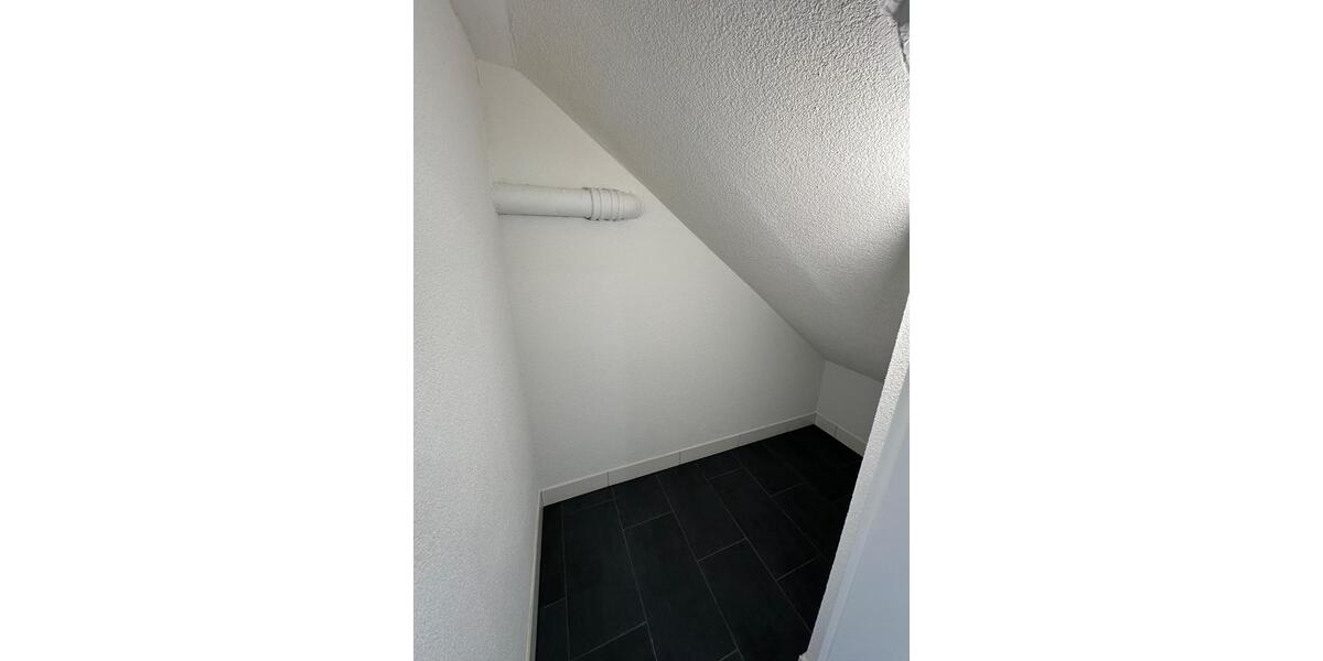 Etagenwohnung Rastatt - 4.5 Zimmer, 145 m&sup2;, 1.450&euro; | Angebot:24873257