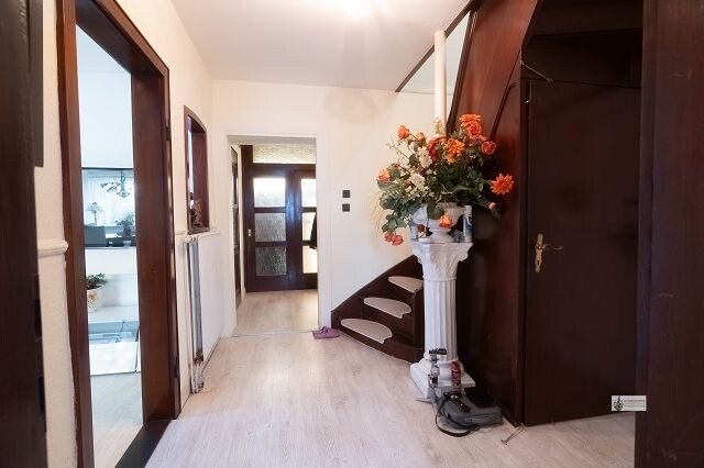 Großes EFH Modernisiert + Garten + Garage 5 zimmer