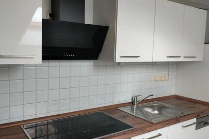 neu renovierte DG-Wohnung in KelheimBauersiedlung 700 Euro warm 2 zimmer