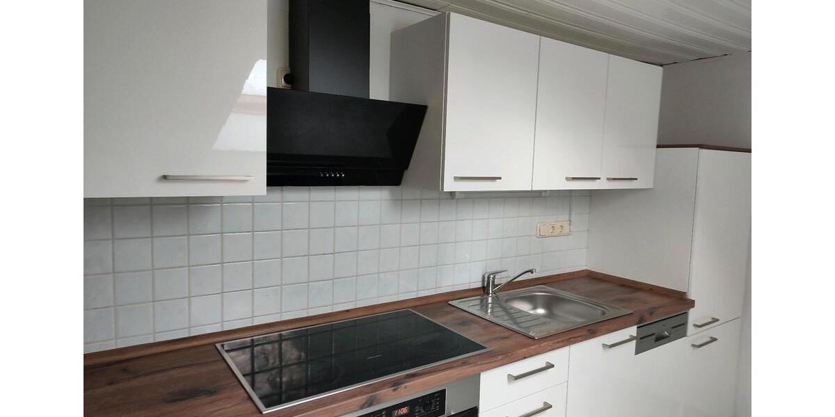 neu renovierte DG-Wohnung in KelheimBauersiedlung 700 Euro warm 2 zimmer