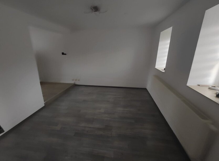 Wettin-Löbejün-Rothenburg, MFH + angrenzendem Reihenendhaus 16 zimmer