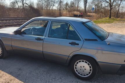 Mercedes-Benz 190 232.000 km 3.700 &euro; Radolfzell 78315