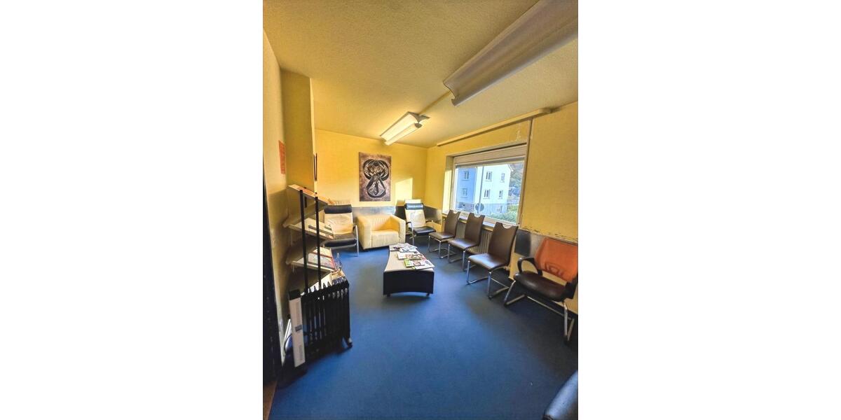 Praxisfläche mit separatem Eingang – ca. 105 m² im Erdgeschoss zimmer