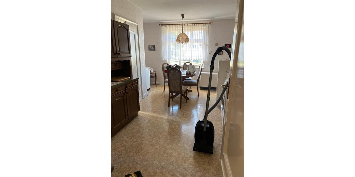 Einfamilienhaus Siegen Weidenau - 8 Zimmer, 140 m&sup2;, 330.000&euro; | Angebot:26901692