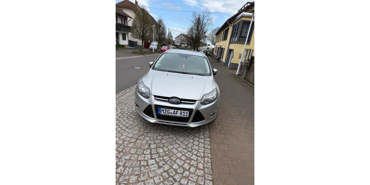 Ford Focus 275.000 km 3.400 &euro; Losheim am See 66679