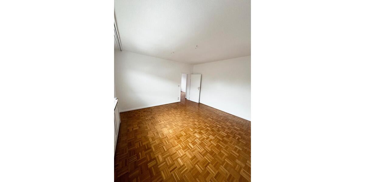 Etagenwohnung Essen Stadtbezirk III - 2.5 Zimmer, 80 m&sup2;, 780&euro; | Angebot:26411508