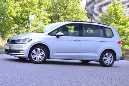 VW Touran 99.000 km 19.980 &euro; München 81243