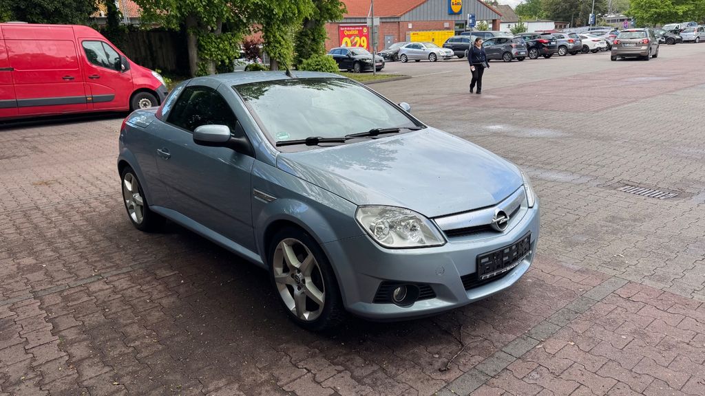 Opel Tigra 181.000 km 2.499 &euro; Hamburg 22045