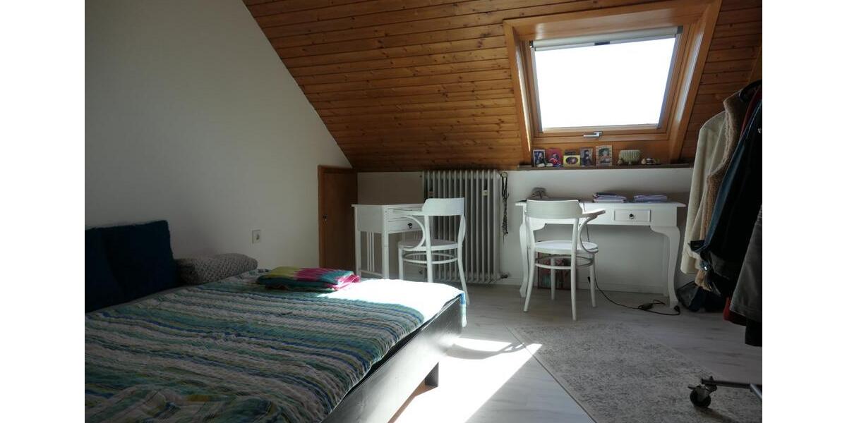 Mehrfamilienhaus mit großem Grundstück zimmer