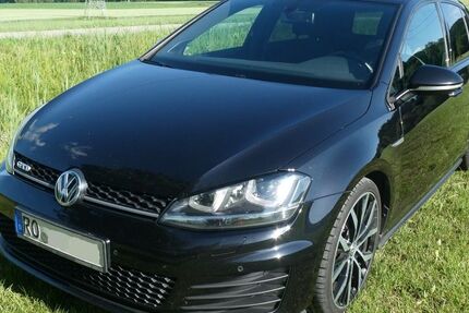 VW Golf 137.400 km 12.500 &euro; Bruckmühl 83052