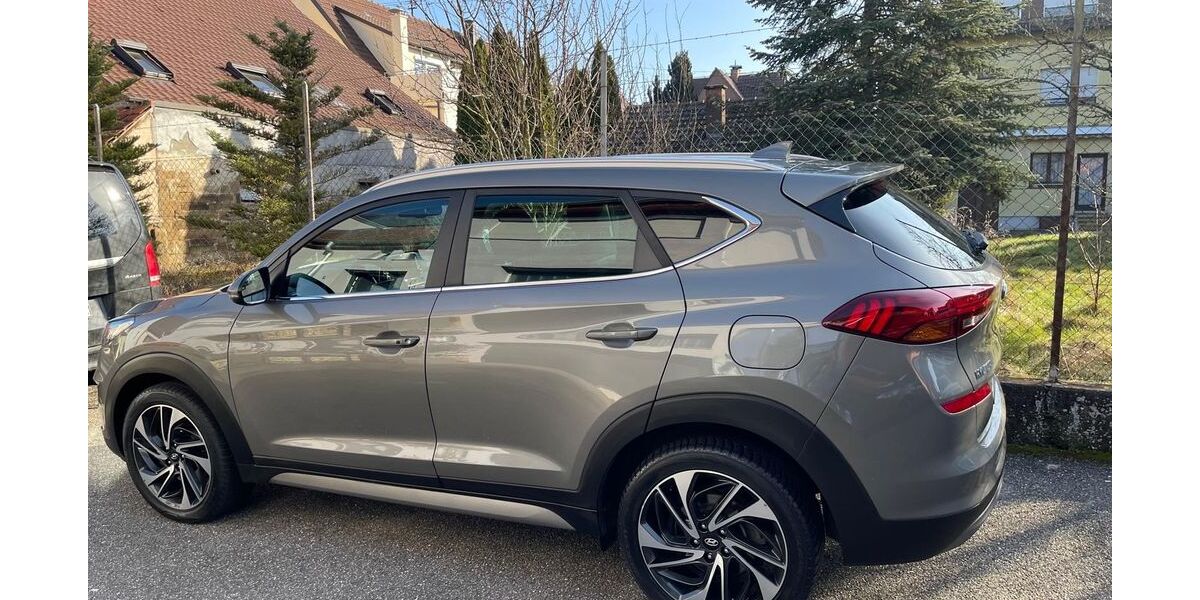 Hyundai TUCSON 85.000 km 17.999 &euro; Bönnigheim 74357