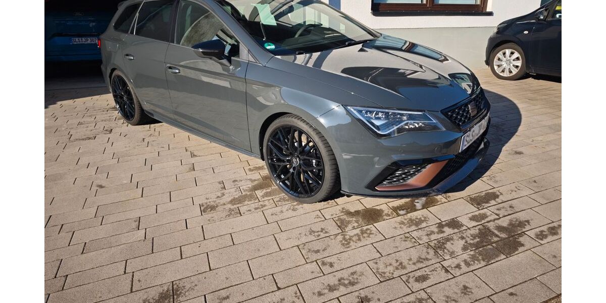 Seat Leon 77.000 km 28.500 &euro; Schmelz 66839