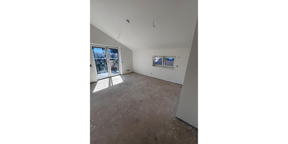Dachgeschoßwohnung Edewecht - 3 Zimmer, 77 m&sup2;, 890&euro; | Angebot:26399688
