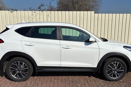 Hyundai TUCSON 125.821 km 14.990 &euro; Wallenhorst 49134