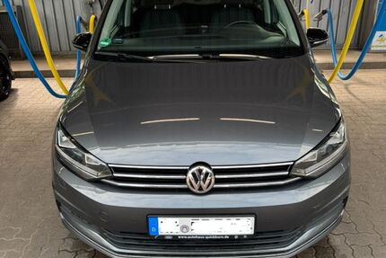 VW Touran 72.500 km 22.500 &euro; Hamburg 22145