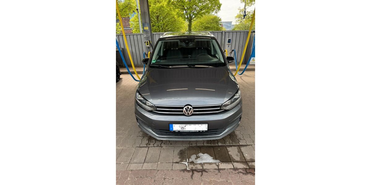 VW Touran 72.500 km 22.500 &euro; Hamburg 22145