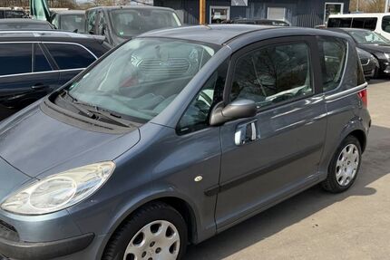 Peugeot 1007 180.000 km 1.799 &euro; Frankfurt am Main 60486