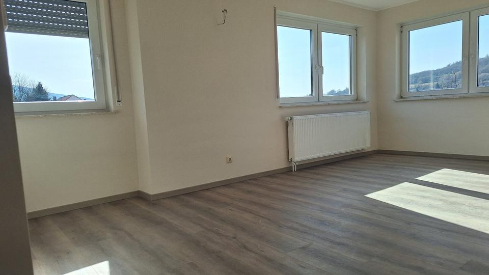 Etagenwohnung Tann (Rhön) - 4 Zimmer, 92 m&sup2;, 892&euro; | Angebot:25920473