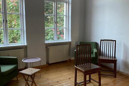 Zwei Zimmer AltbauWohnung