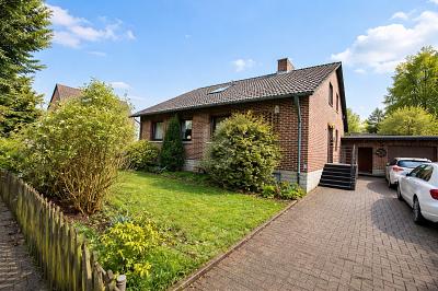 MEHRGENERATIONEN ODER LUKRATIVE ANLAGE - Einfamilienhaus Niedernwöhren | Angebot:27084843