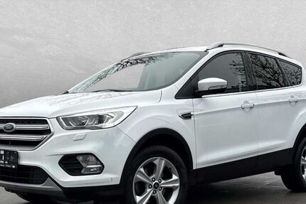 Ford Kuga 73.500 km 15.995 &euro; Regensburg 93059