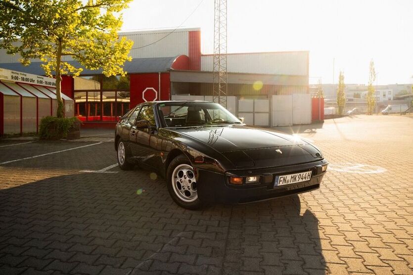 944