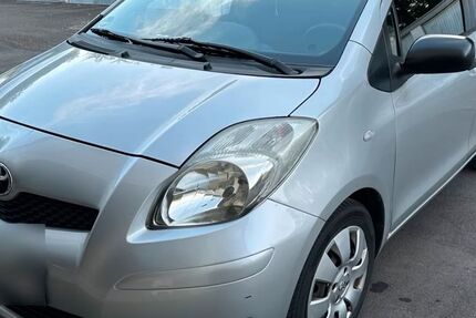Toyota Yaris 112.000 km 5.500 &euro; Eislingen 73054